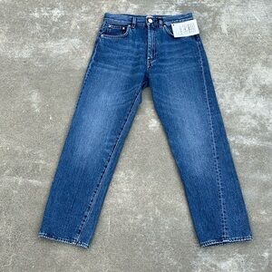 NWT TOTEME Vintage Fit Medium Rise Twisted Seam Denim Jeans in Washed Blue